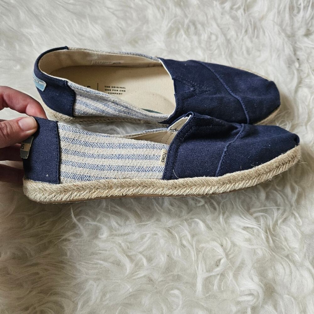 Toms Navy Rope Flats Size 8 Women